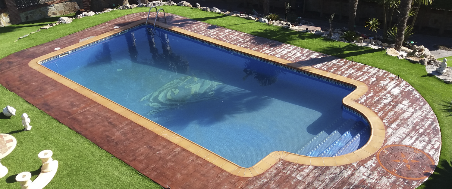 Confía en nuestros profesionales para renovar el suelo de tu piscina en Barcelona.